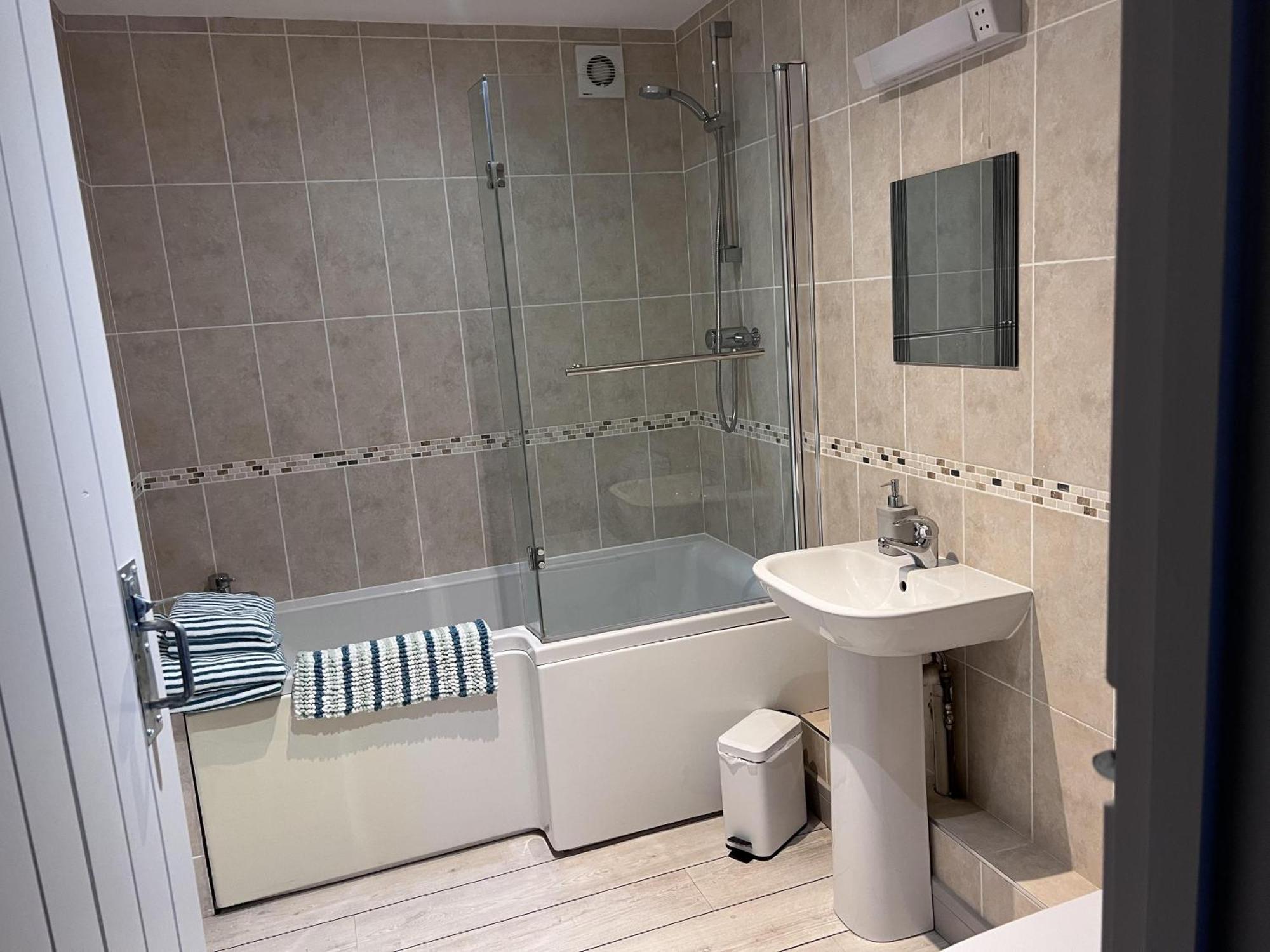 Bike Shed - Beautiful 1-Bed Cottage In Shorwell Dış mekan fotoğraf